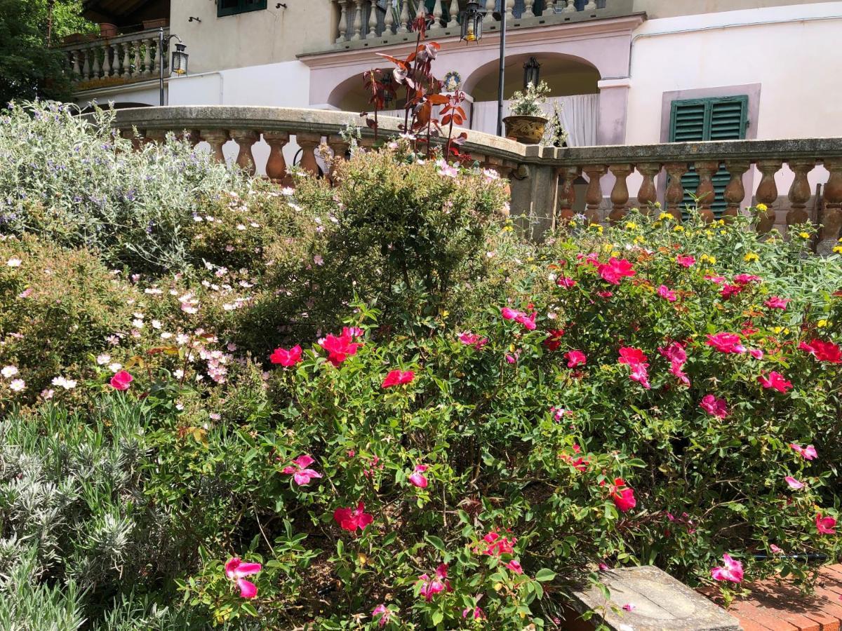 Villa Baronzola 蒙特瓦尔基 外观 照片