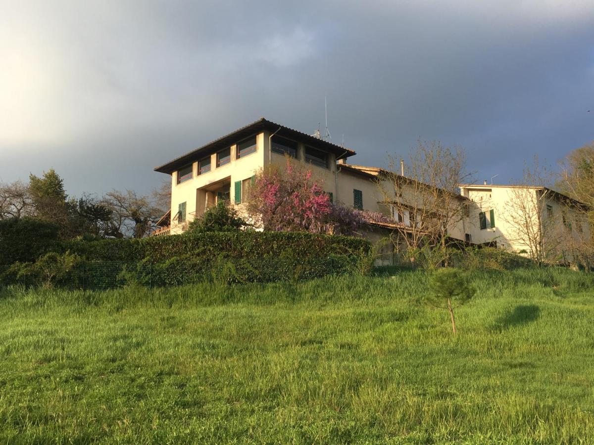 Villa Baronzola 蒙特瓦尔基 外观 照片