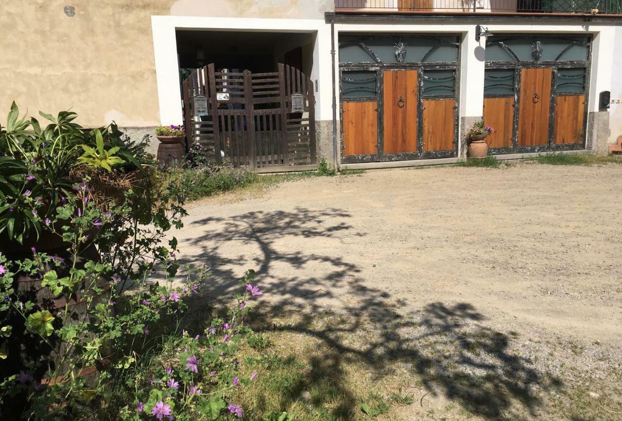 Villa Baronzola 蒙特瓦尔基 外观 照片